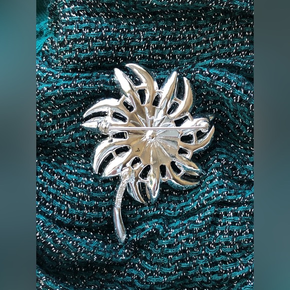 🎉❤️Vintage Sarah Coventry Silver Tone Flower Brooch - Picture 5 of 8